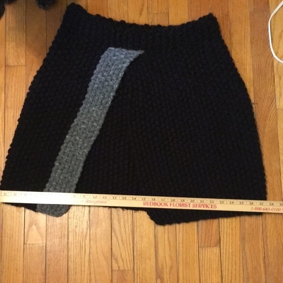 FREE PEOPLE black and grey knit cape - Picture 7 of 8